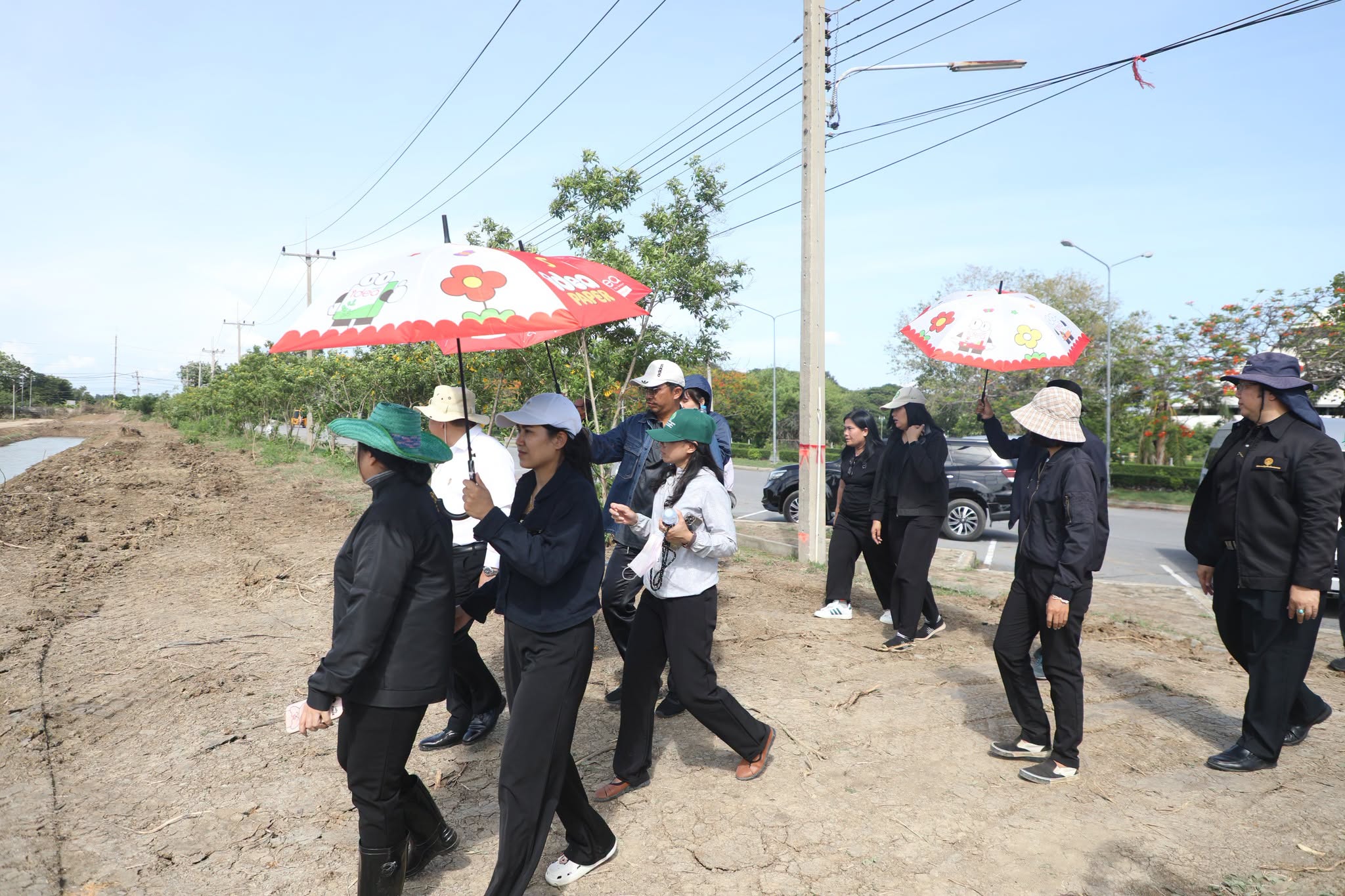 title - ส.ป.ก. ลงพื้นที่ตรวจความพร้อม เตรียมจัดงานจิตอาสาพัฒนาด้านการเกษตร ณ ศูนย์ศิลปาชีพบางไทร